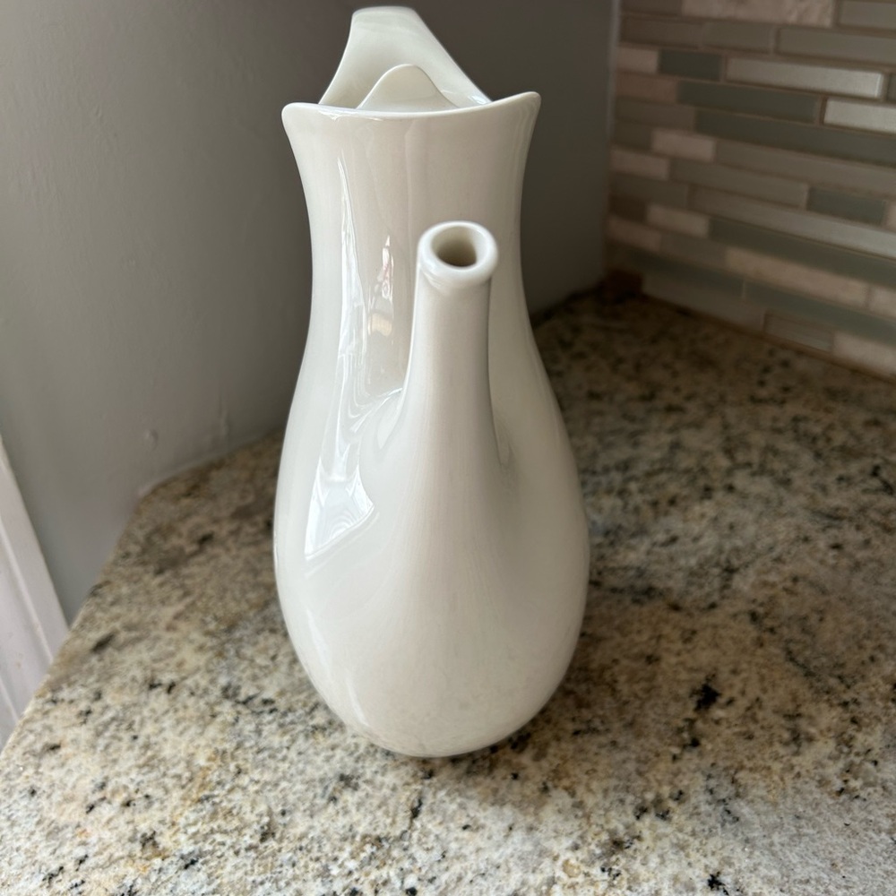 Eva Zeisel for Crate&Barrel Tea Pot - Picture 2 of 7